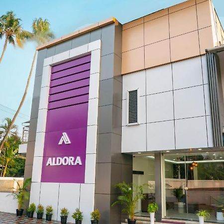 Aldora Airport Residency Hotel Nedumbassery Bagian luar foto