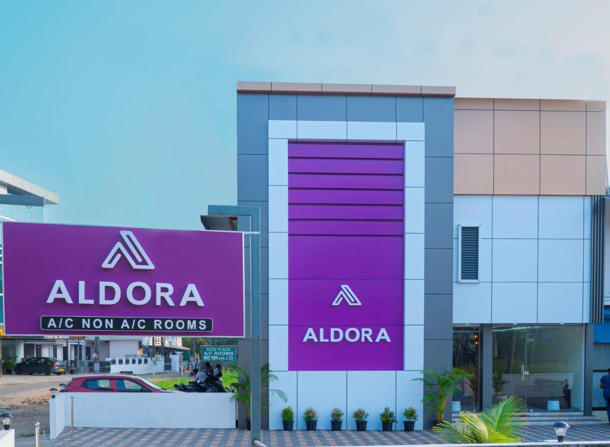 Aldora Airport Residency Hotel Nedumbassery Bagian luar foto