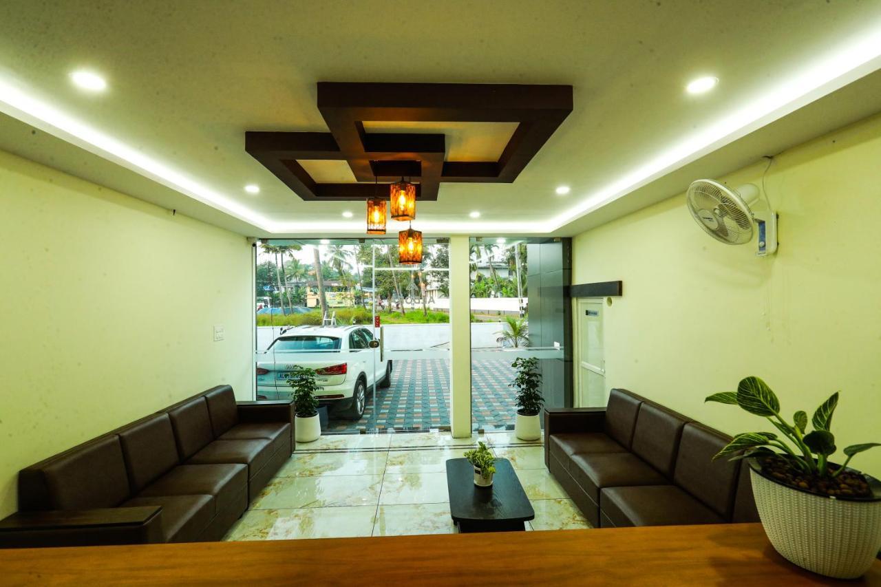 Aldora Airport Residency Hotel Nedumbassery Bagian luar foto