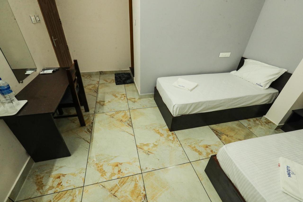 Aldora Airport Residency Hotel Nedumbassery Bagian luar foto