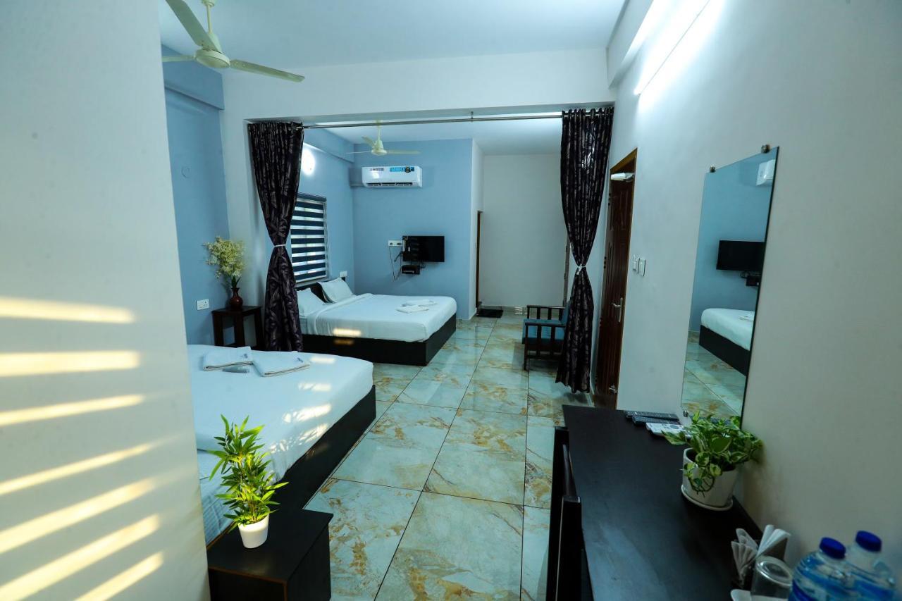 Aldora Airport Residency Hotel Nedumbassery Bagian luar foto